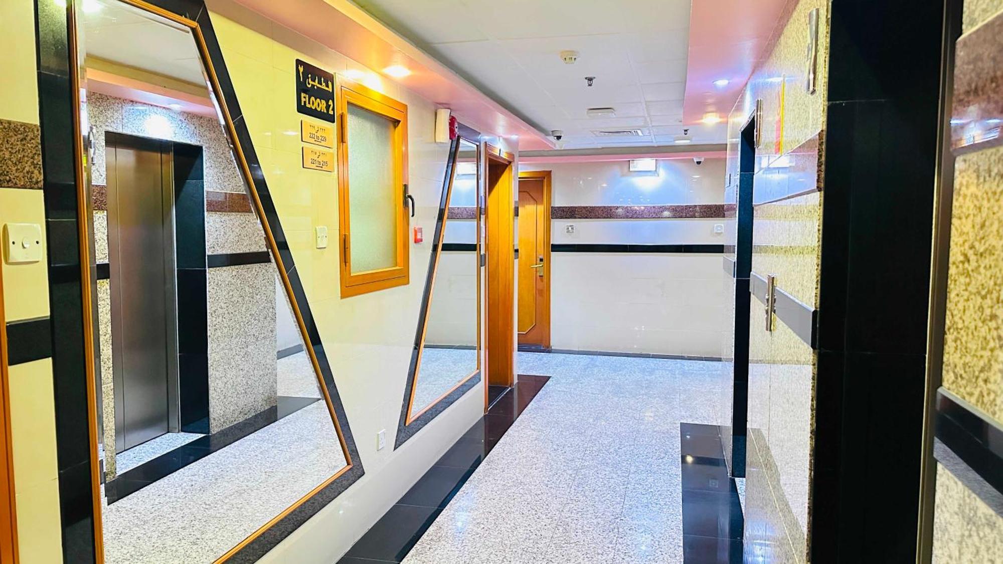 San Marino Hotel Dubai Bagian luar foto