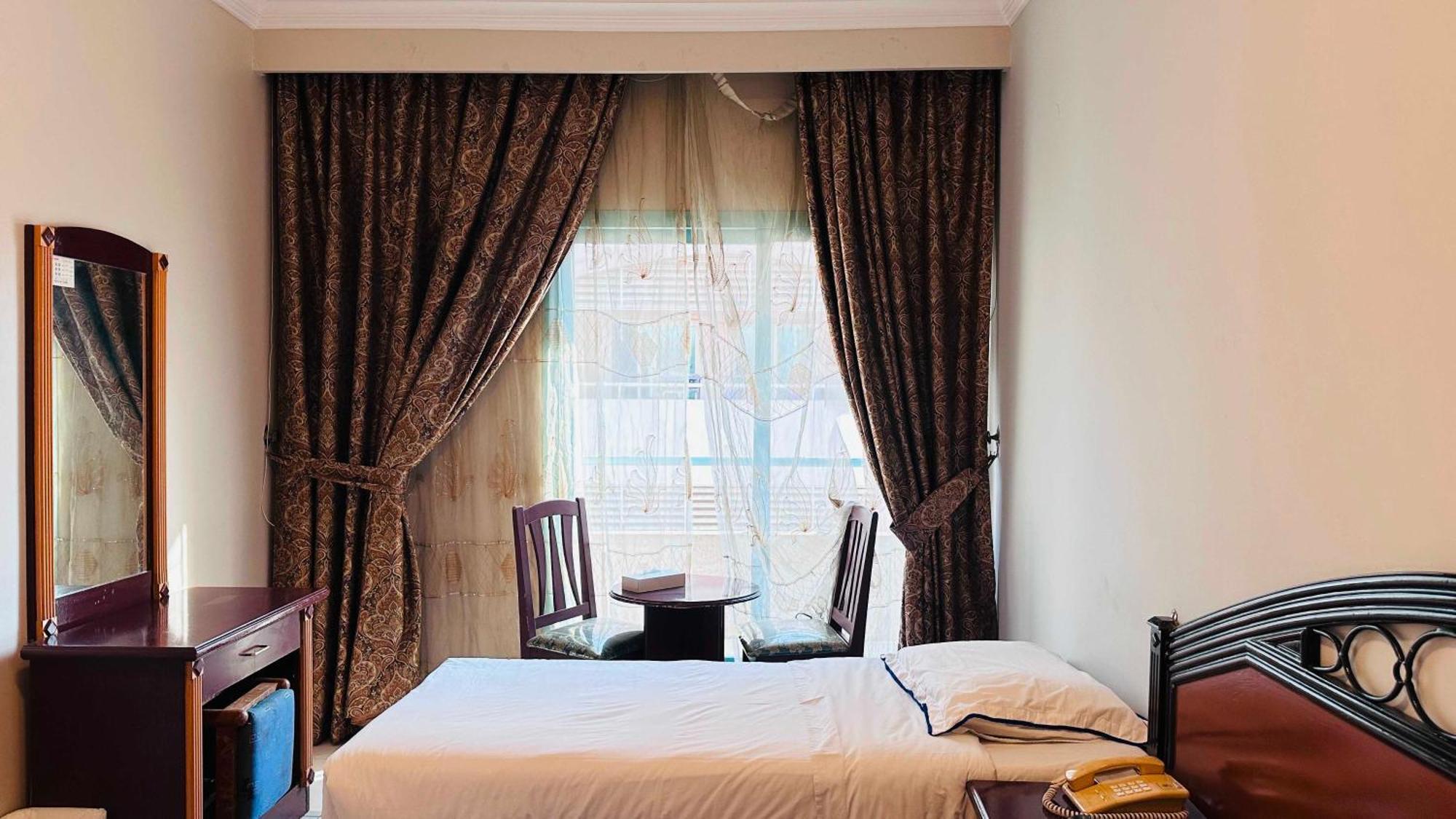 San Marino Hotel Dubai Bagian luar foto